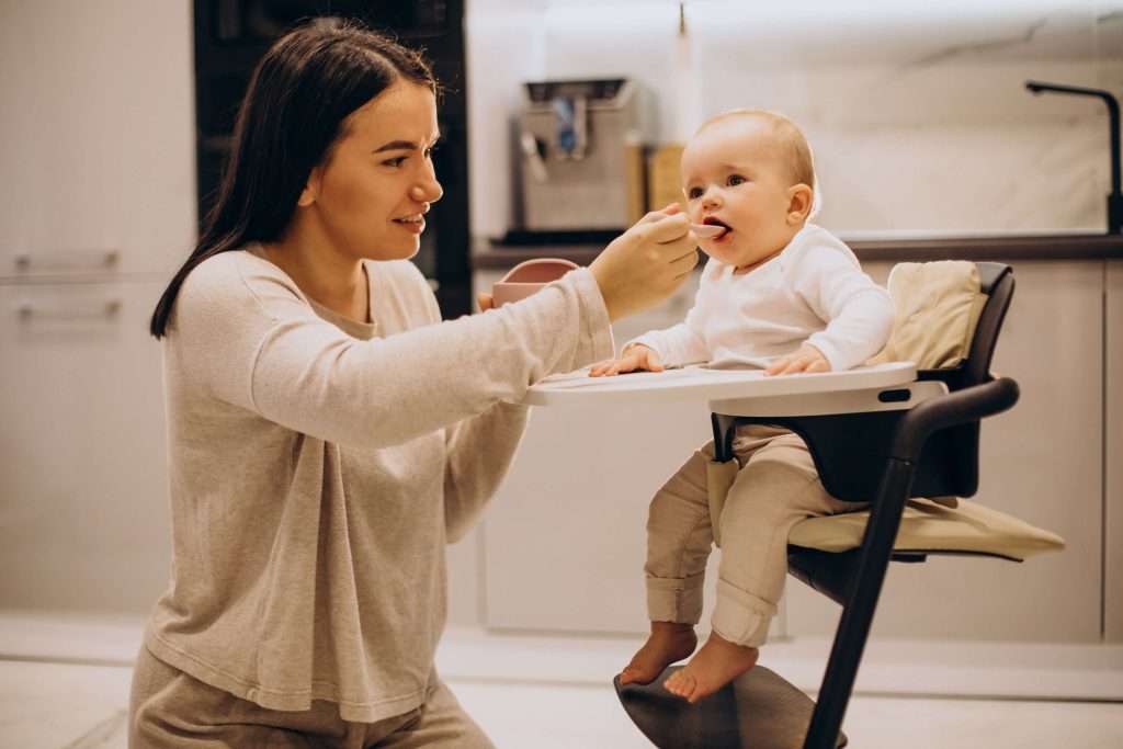 Seven Secrets to Make Experience of Feeding Your Toddler Better